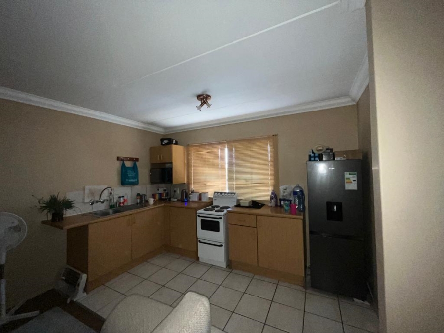 1 Bedroom Property for Sale in Kannoniers Park North West
